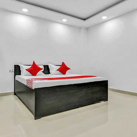 Flagship Hotel Secret Mirage Near Rithala Metro Station Neu-Delhi Exterior foto