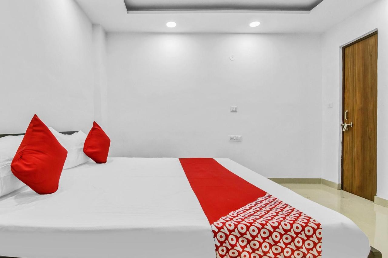 Flagship Hotel Secret Mirage Near Rithala Metro Station Neu-Delhi Exterior foto