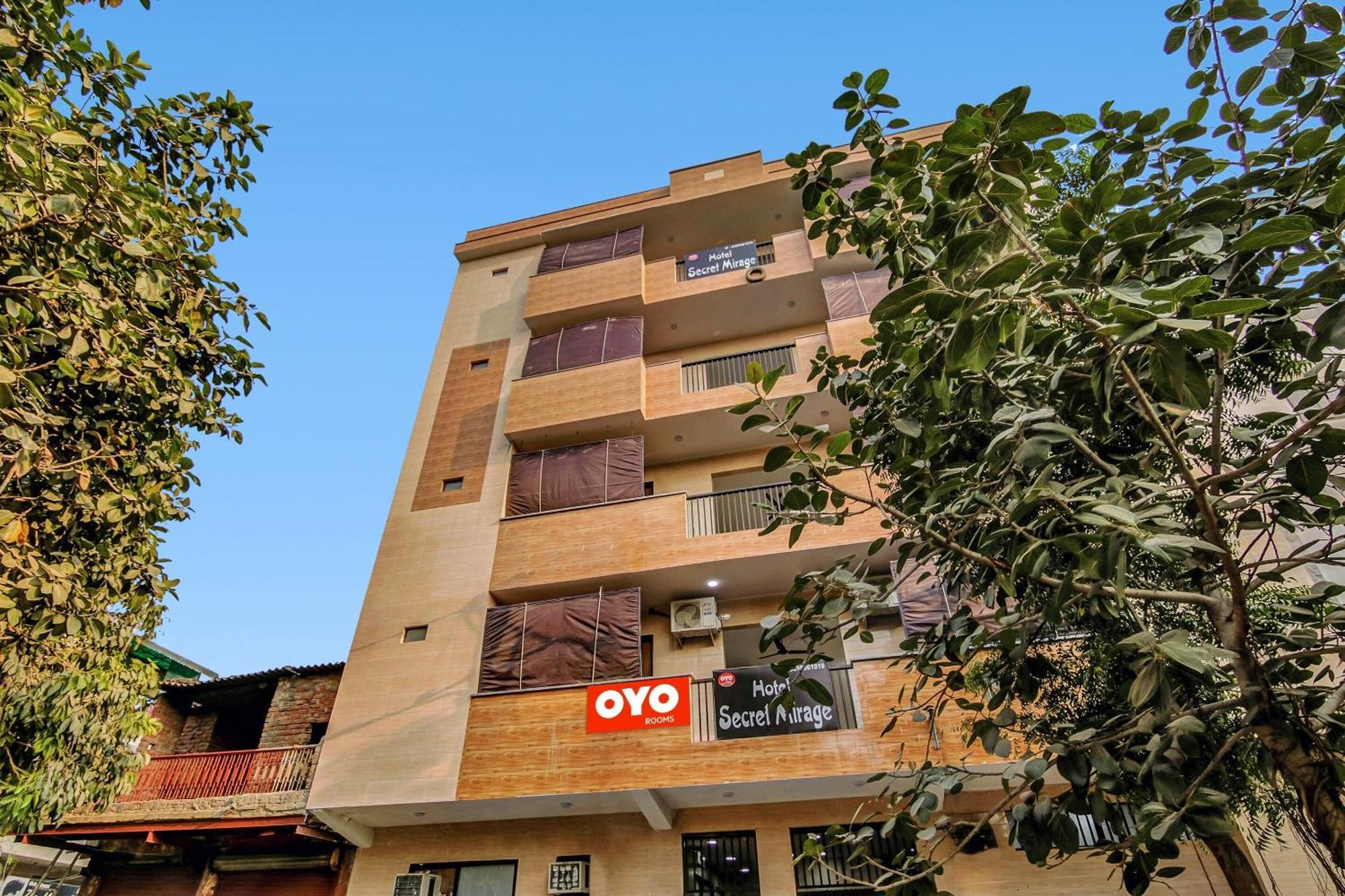 Flagship Hotel Secret Mirage Near Rithala Metro Station Neu-Delhi Exterior foto